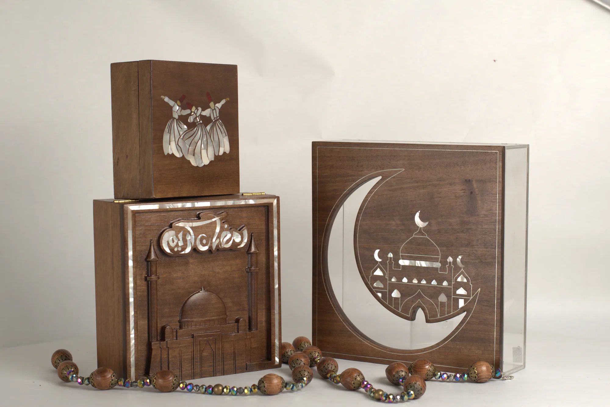 OMARI SHELLS handcrafted wooden decor